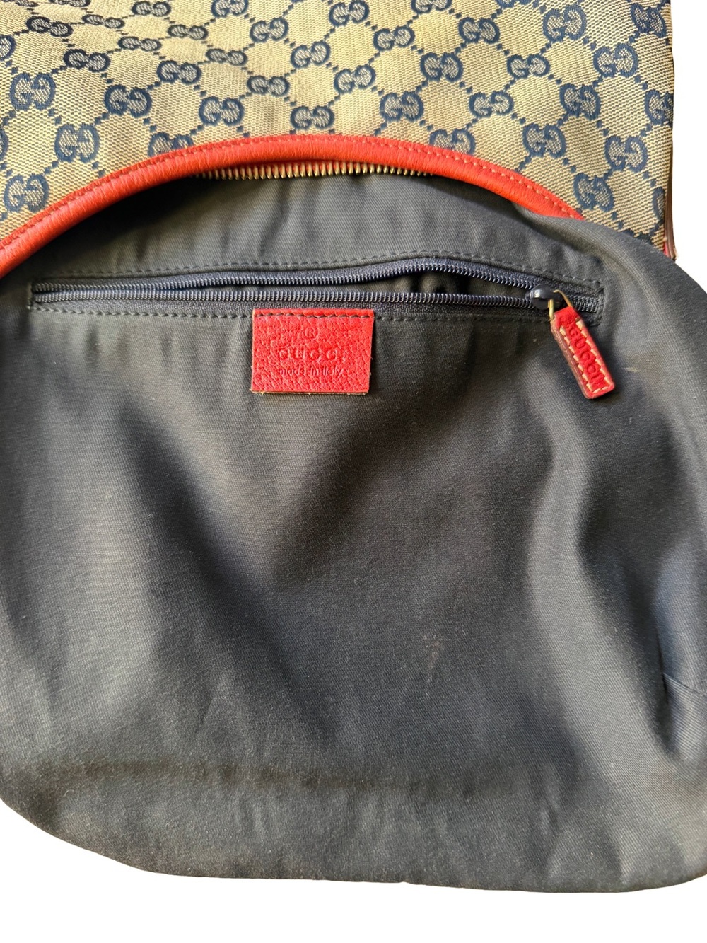 SOLD - Authentic Vintage Gucci Abbey Canvas D Ring Hobo COA included - Picture 4 of 16